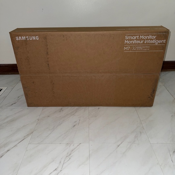 Samsung smart monitor 32 inch - Picture 2 of 2